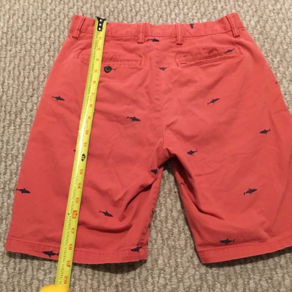 Old Navy Shark Chino Shorts Size 28 Ultimate Slim - Picture 3 of 8